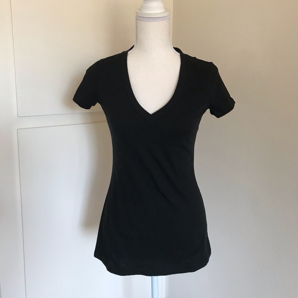 Gap v-neck t-shirt